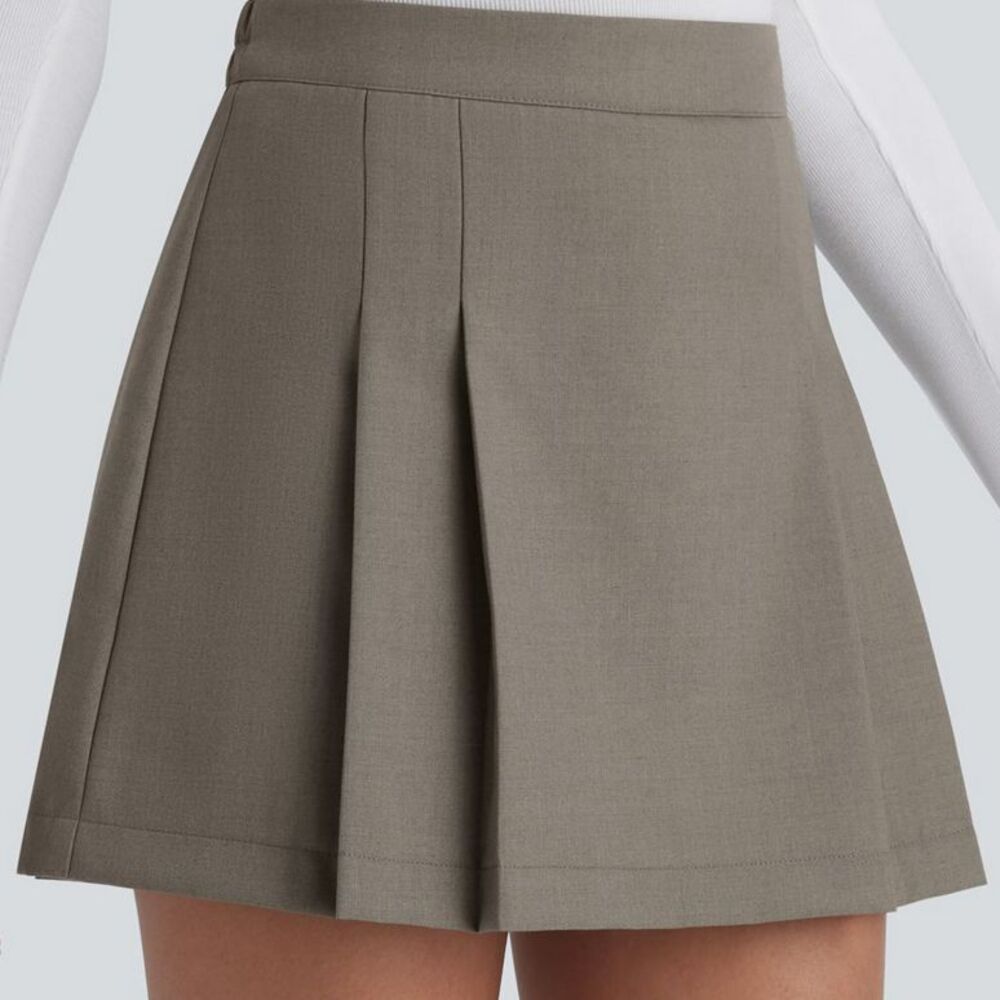 Halara Taupe Pleated Side Zip Mini Skort Size Small